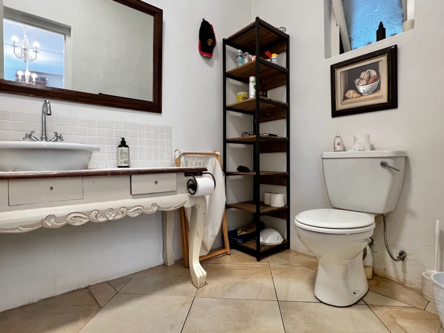 8 Bedroom Property for Sale in Raithby Western Cape